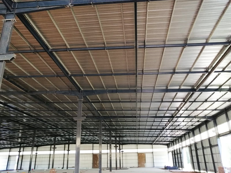 Titan, construcción de nave industrial para Indubol Leones Titan, construcción de nave industrial para Indubol Leones