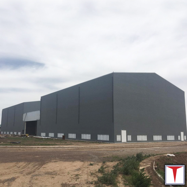 Titan, construcción de nave para logística y depósito.