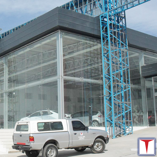 Titan Obras de centros comerciales y Supermercados