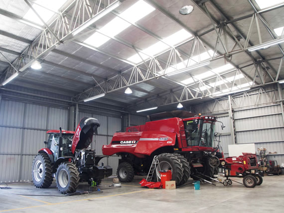 Titan, centro comerciales y supermercados